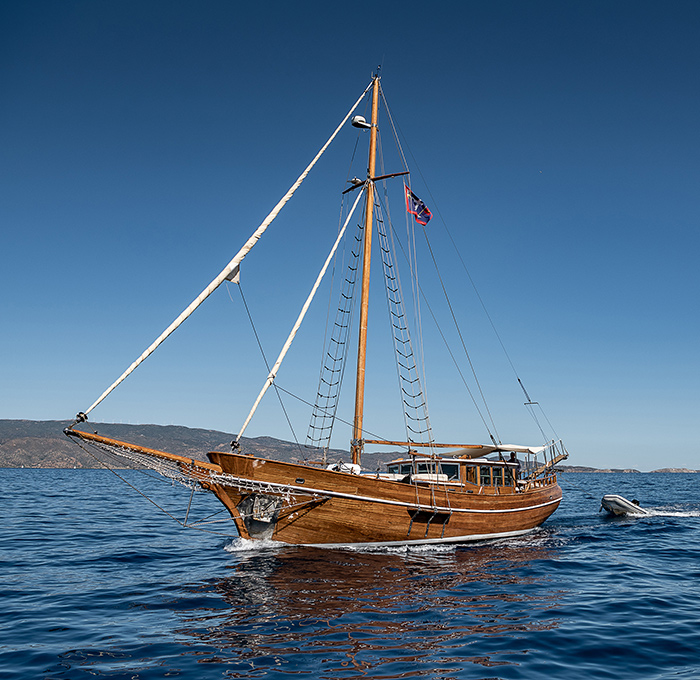 Four Seasons Hydra Feel The Intimate Beauty Of Hydra Island Welcome